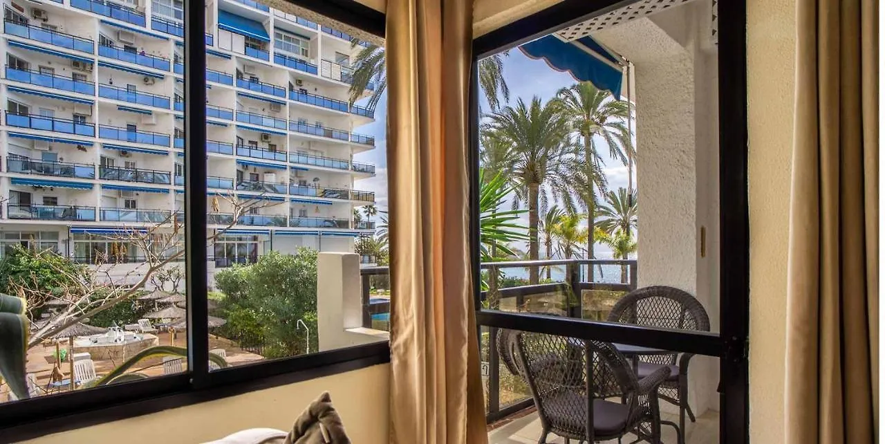 Skol 130. One Bedroom Apartment With Sea Views In Marbella Centre Spain