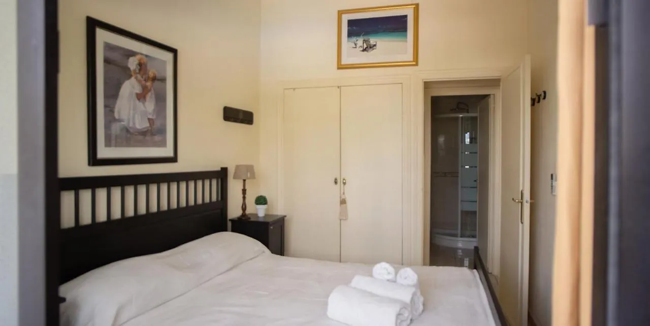 Skol 130. One Bedroom Apartment With Sea Views In Marbella Centre