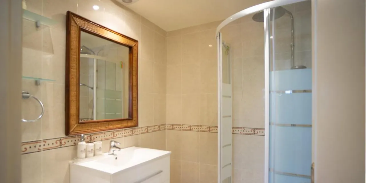 Skol 130. One Bedroom Apartment With Sea Views In Marbella Centre