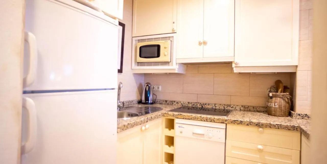 Skol 130. One Bedroom Apartment With Sea Views In Marbella Centre Spain